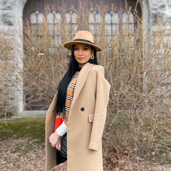 Meet your Posher, Suada - Picture 1 of 1